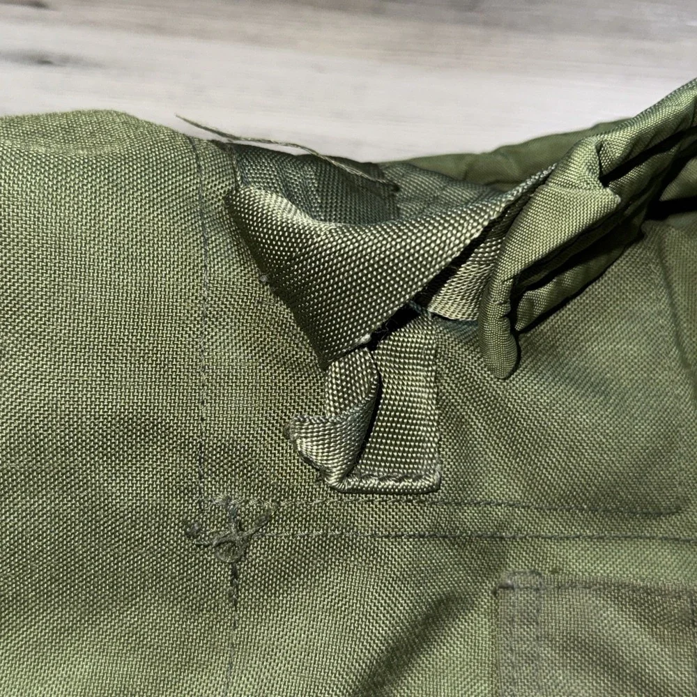 Vtg Military‎ Duffle Bag Rucksack Green Nylon Heavy Duty Army Issued Grunge WORN